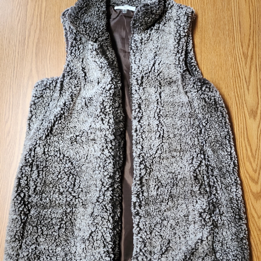 Peach Love California Womens Vest Sz Small Shepra Polyester Brown And Beige C114